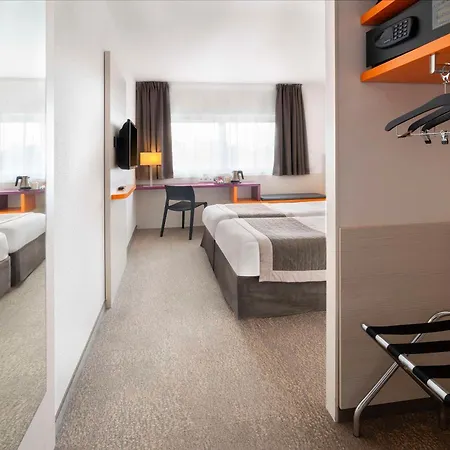 Otel Western Expo 3*