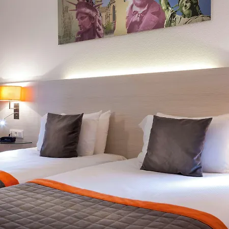 Western Expo Otel 3*