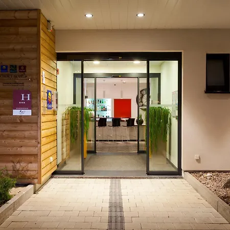 Western Expo Otel 3*