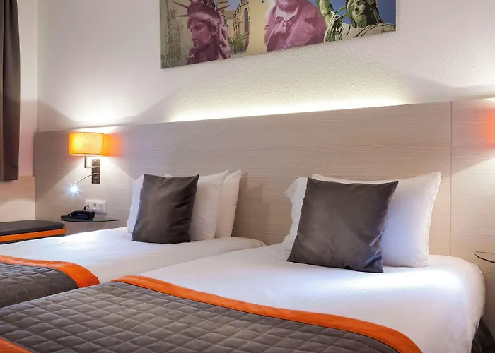 Western Expo Szálloda 3*